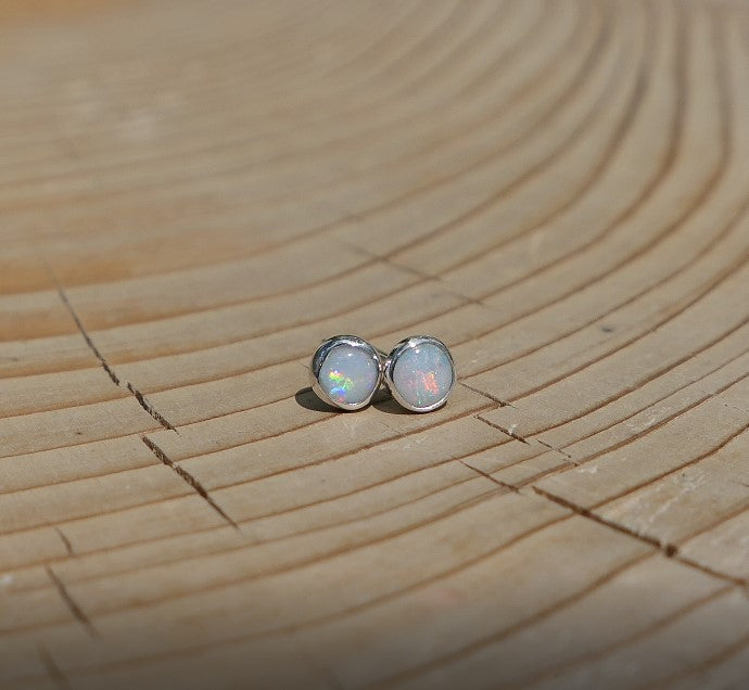 4mm silver opal earstuds