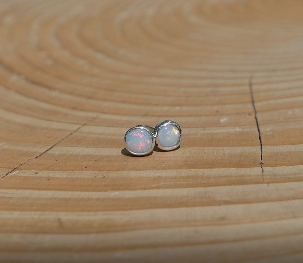 4mm silver opal earstuds