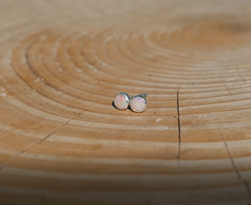 4mm silver opal earstuds