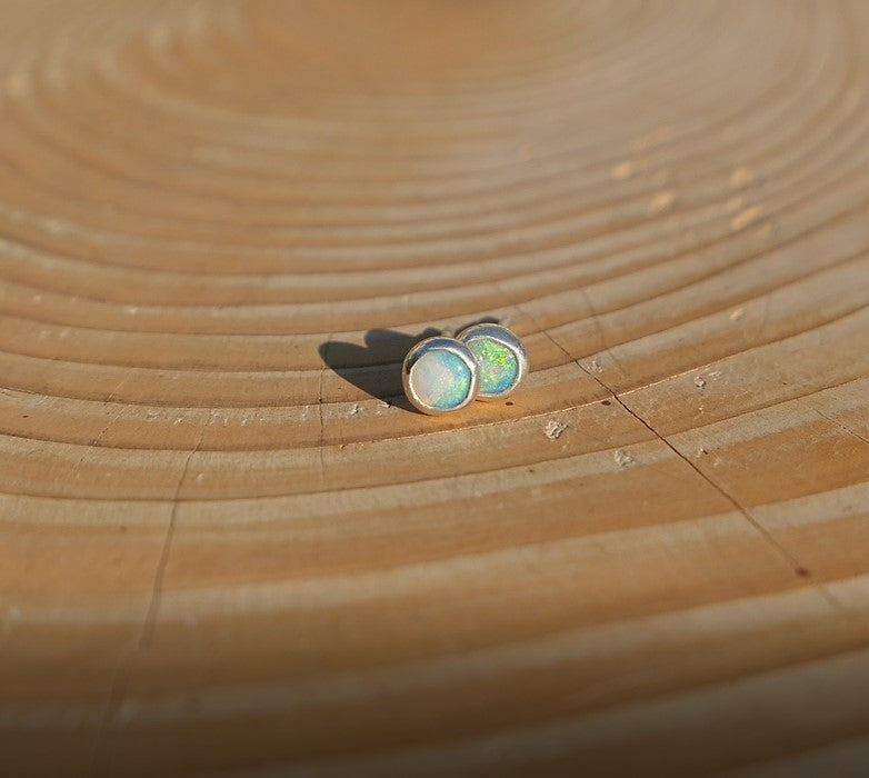 4mm silver opal earstuds