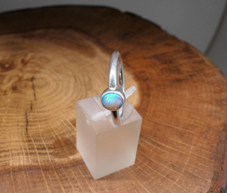 Silver Opal ring size Q / 8.25