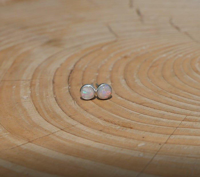 4mm opal earstuds