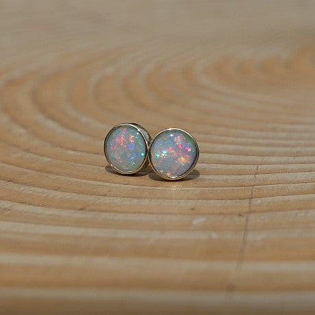 5mm 18k gold ear studs