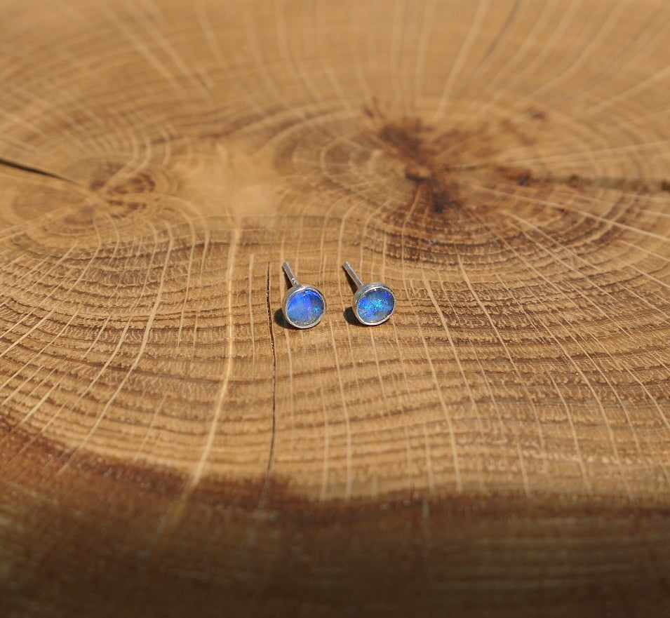 4mm silver solid opal earstuds