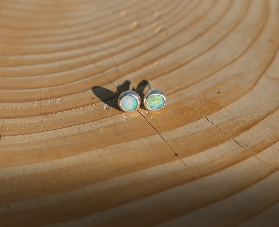 4mm silver opal earstuds