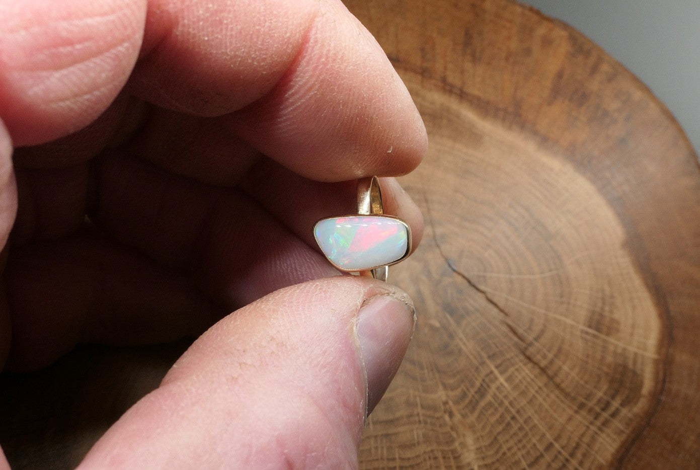 9K Gold Opal ring size L - 5.75