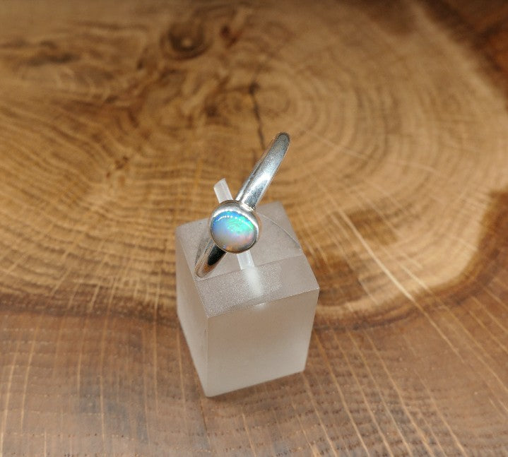 Silver Opal ring size Q / 8.25
