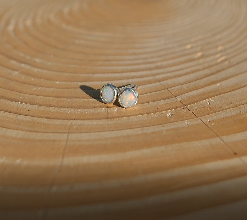 4mm silver opal earstuds