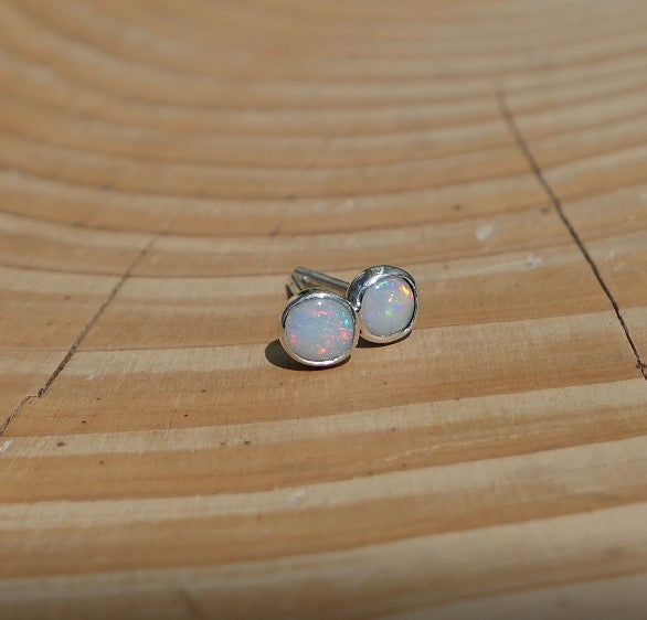 4mm silver opal earstuds