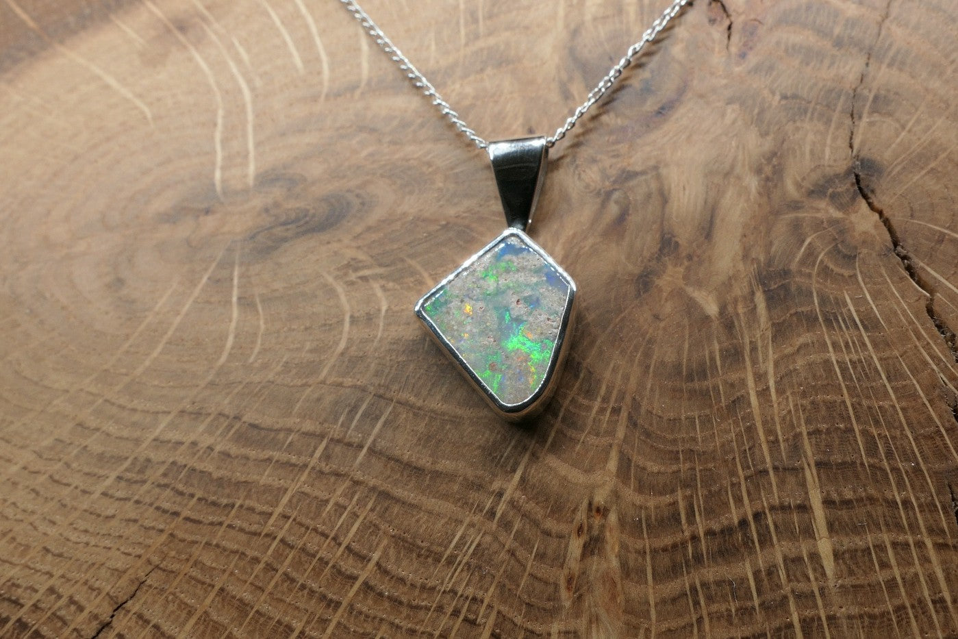Silver Coober Pedy opal pendant