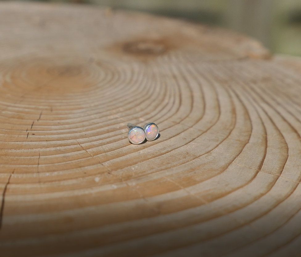 4mm silver opal earstuds