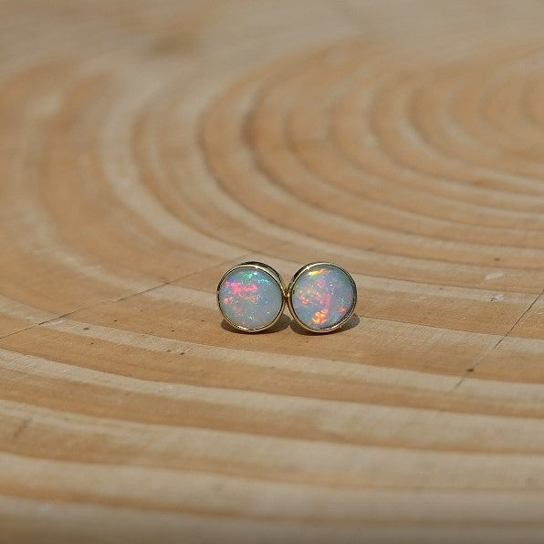 5mm 18k gold ear studs