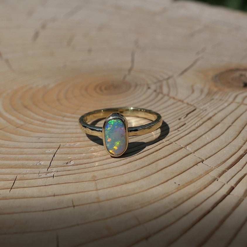 18k gold opal ring