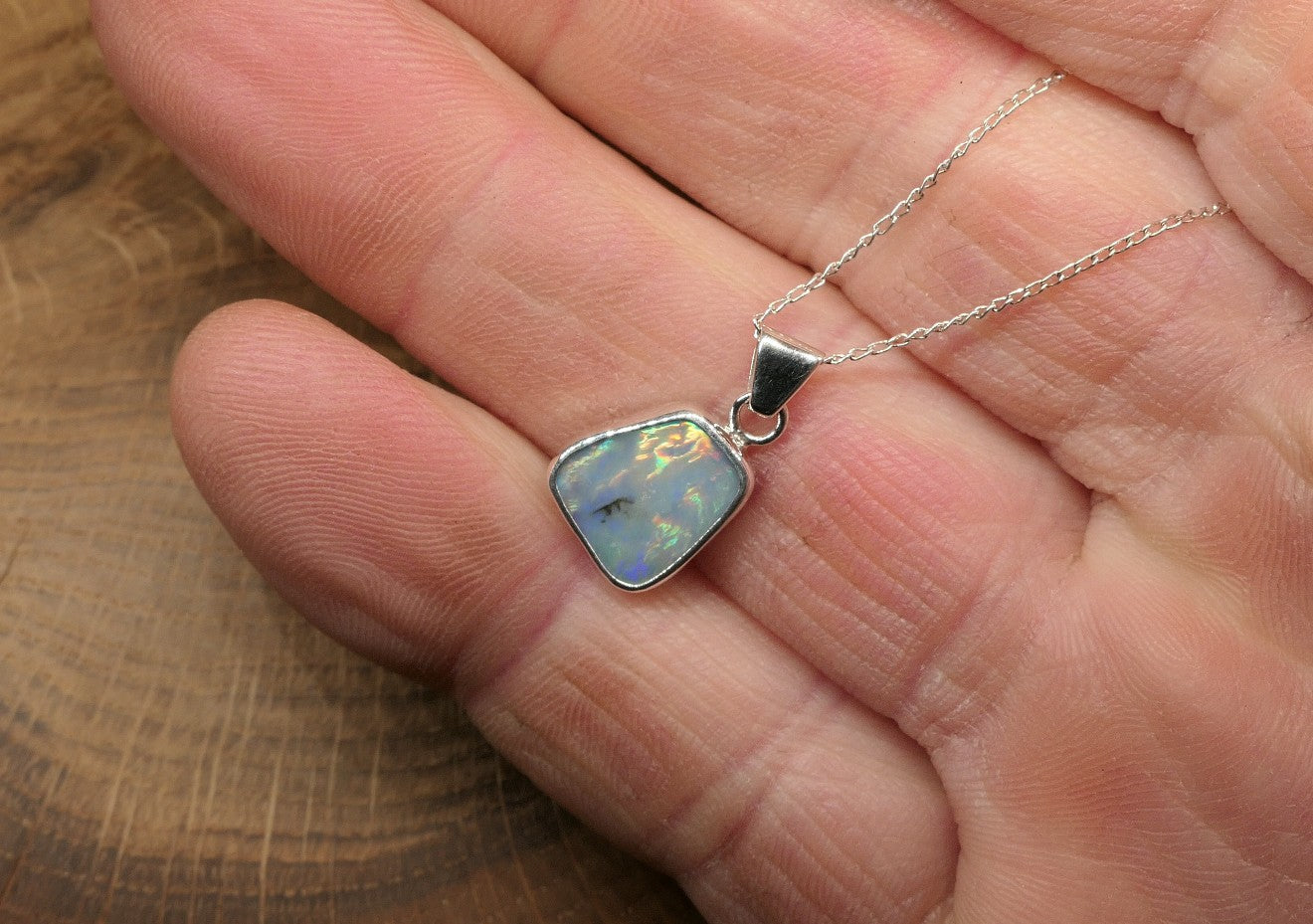 Silver Mintubi opal pendant