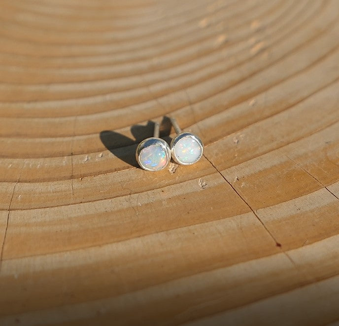 4mm silver opal earstuds