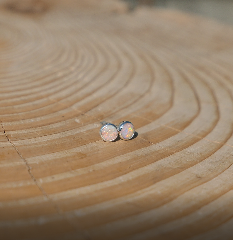 4mm silver opal earstuds