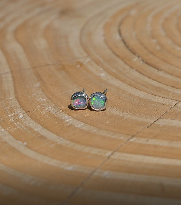 4mm silver opal earstuds