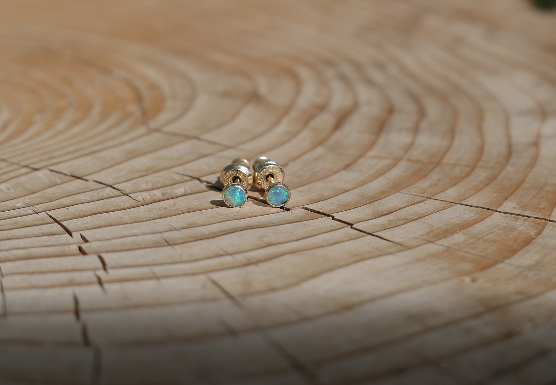 4mm 14k gold earstuds