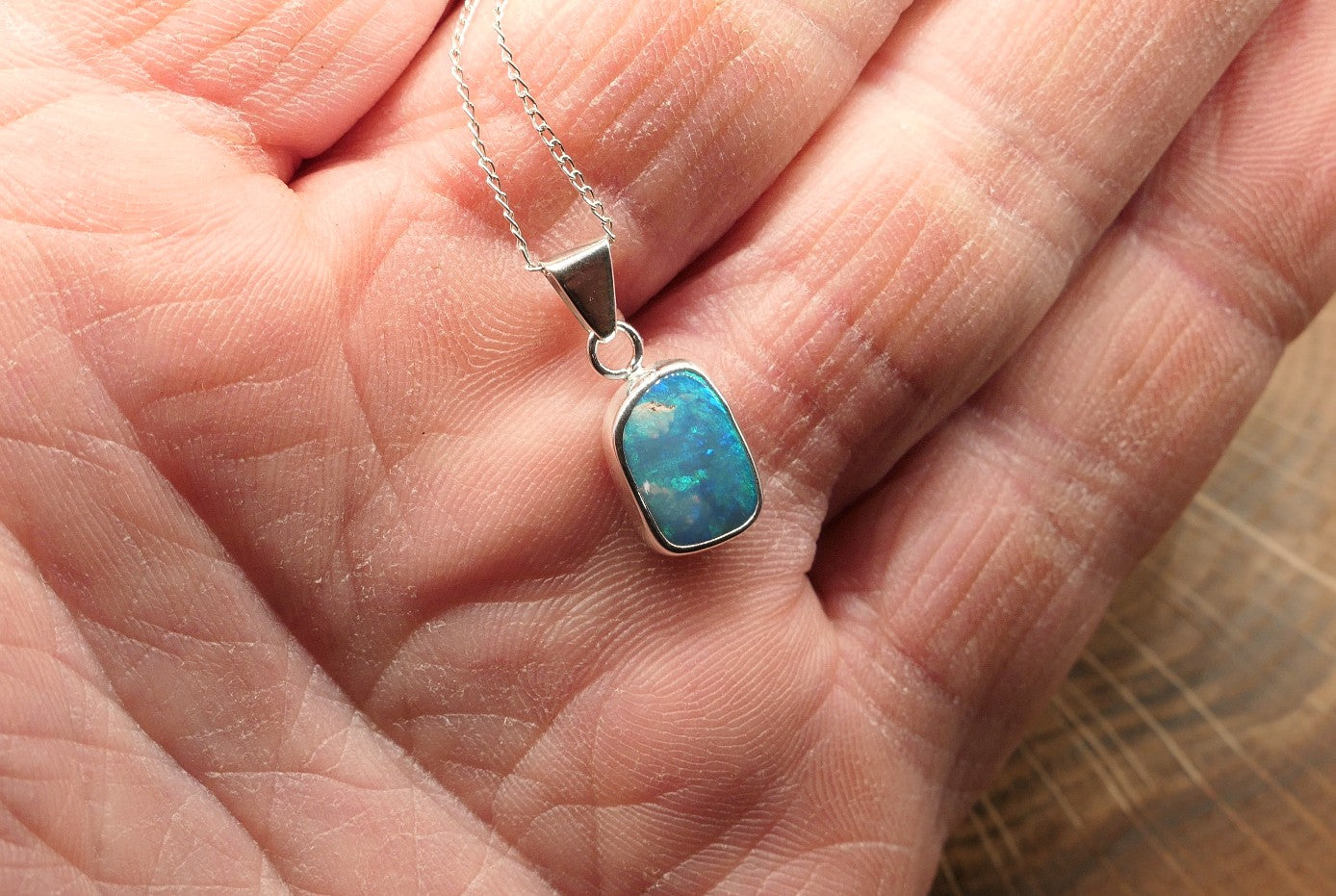 Silver Coober Pedy opal pendant
