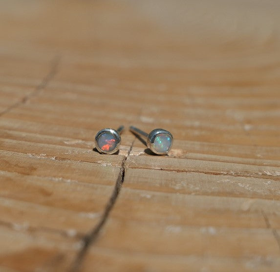 3mm silver earstuds