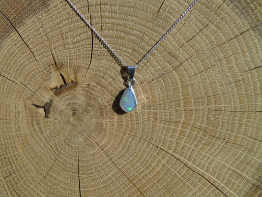 Coober Pedy opal silver pendant