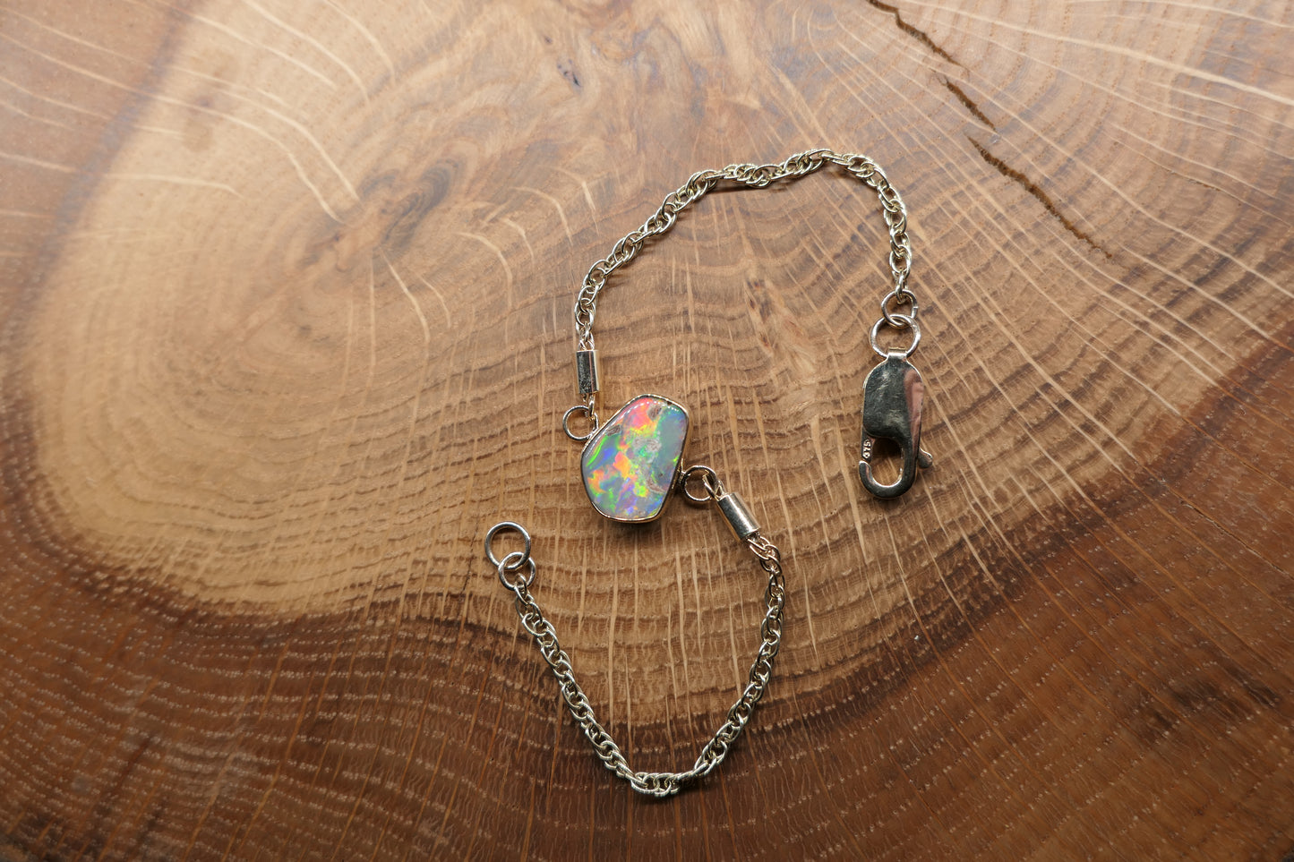 9k gold opal bracelet with a Lightning Ridge doublet opal
