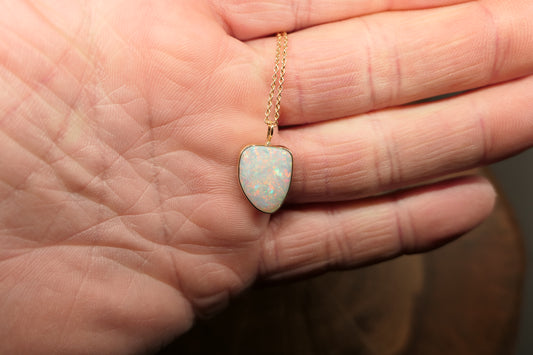 18k gold opal pendant