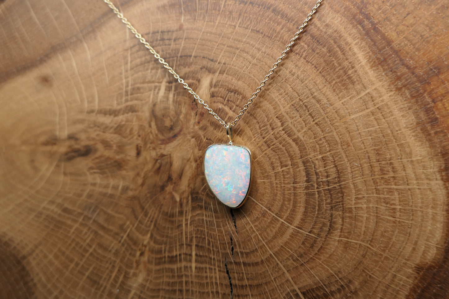 18k gold opal pendant
