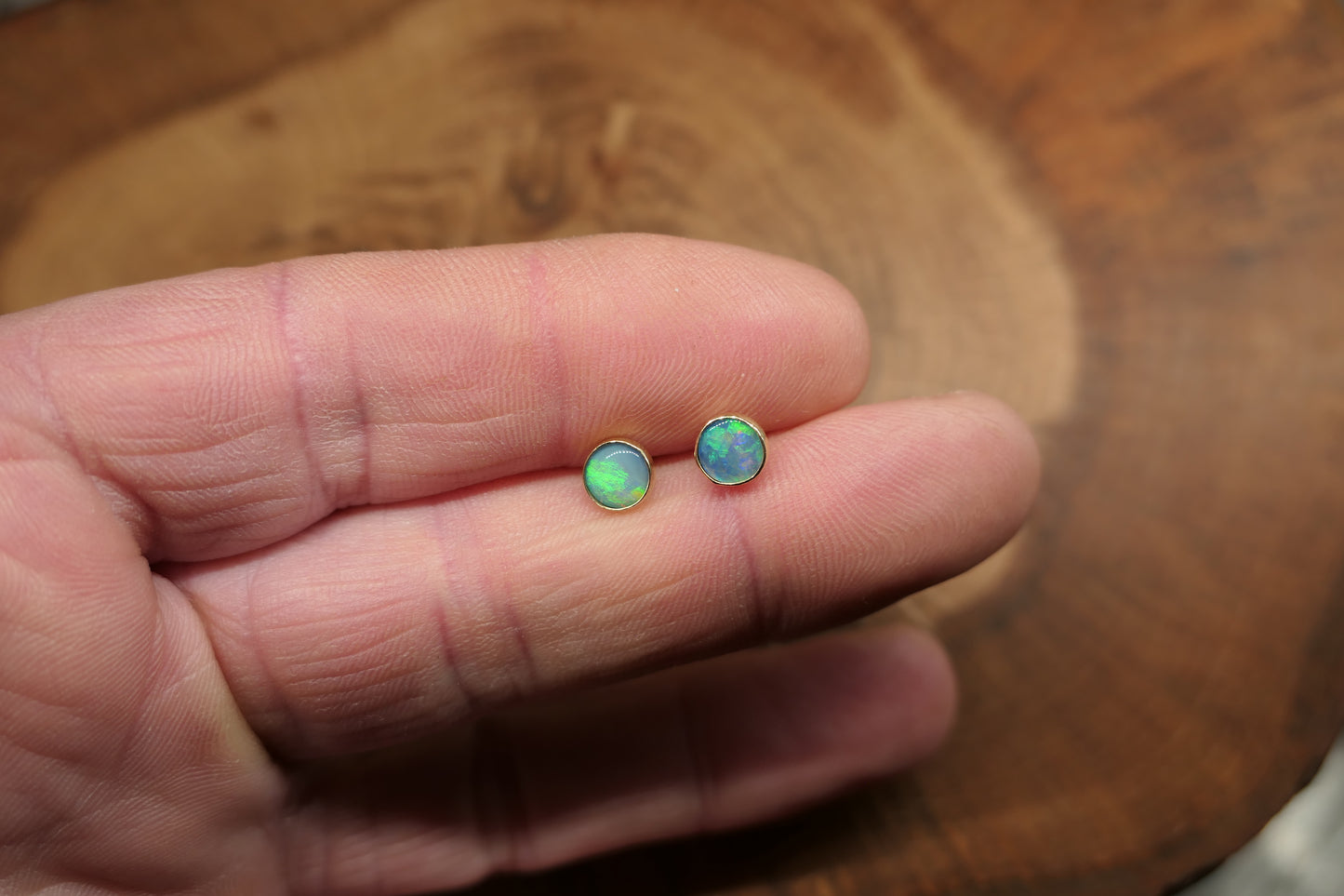 6mm 18k gold earstuds