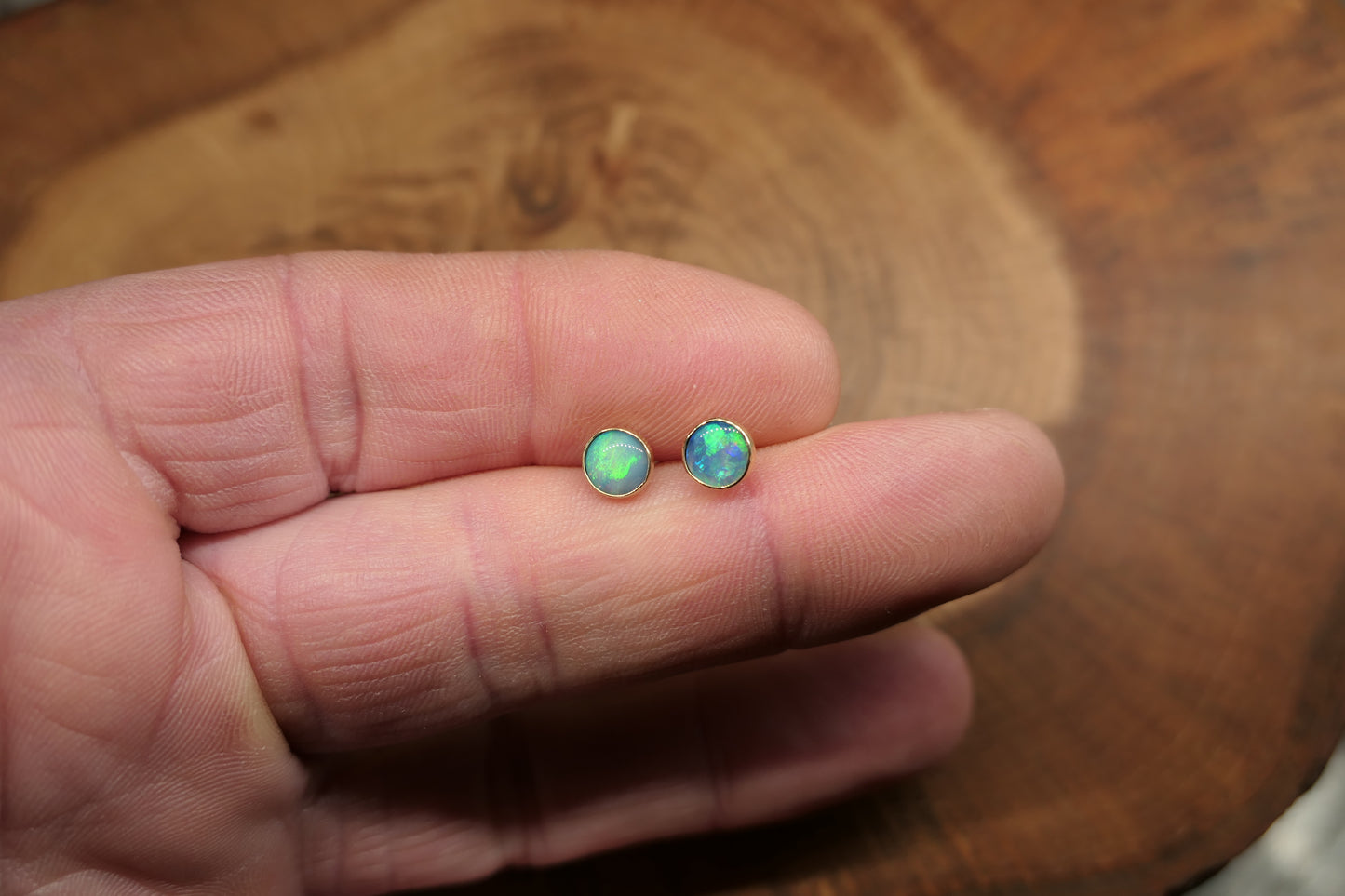 6mm 18k gold earstuds