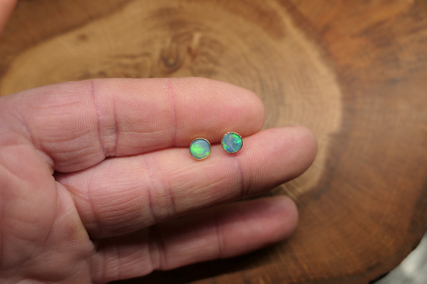 6mm 18k gold earstuds