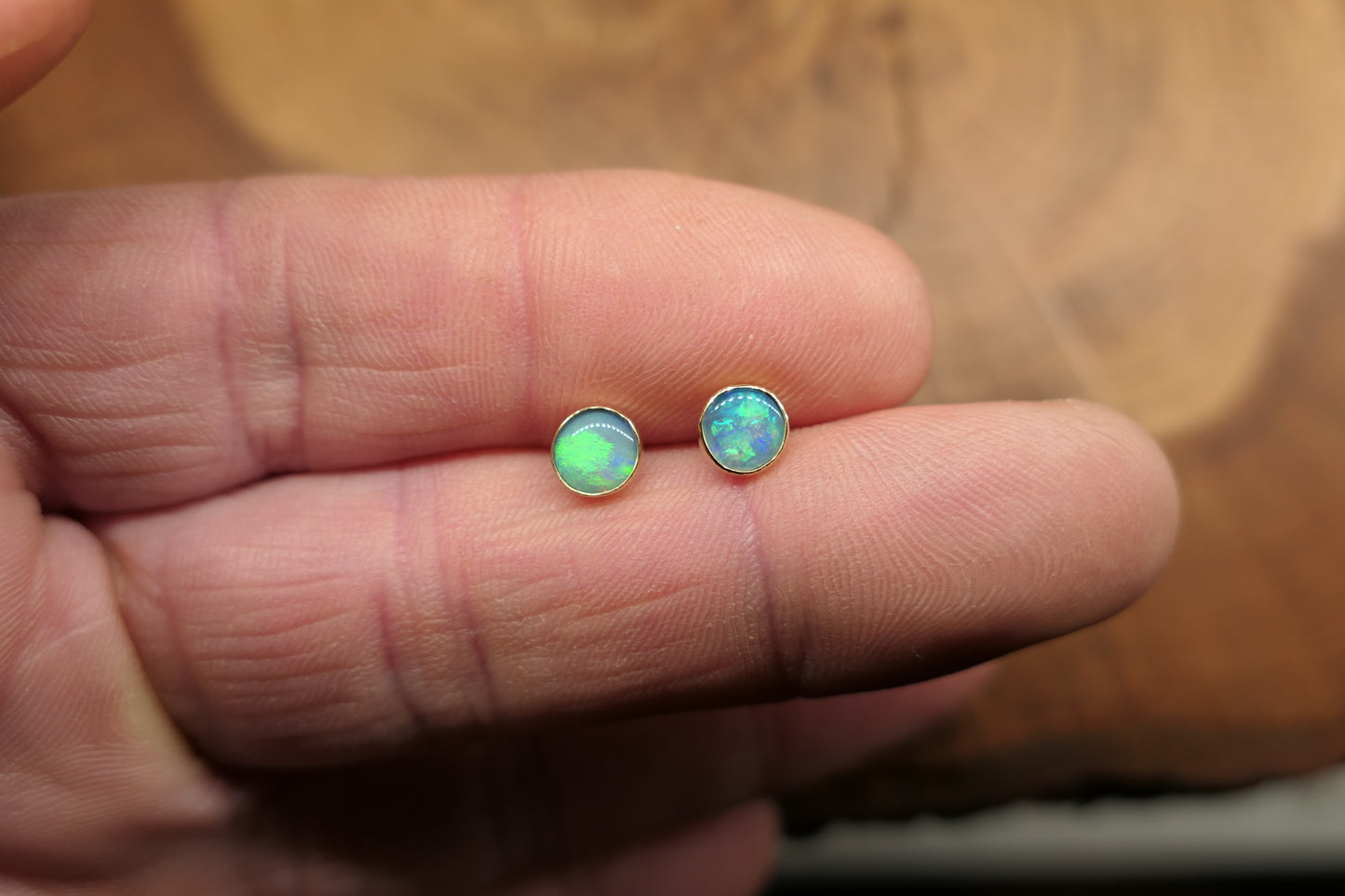 6mm 18k gold earstuds