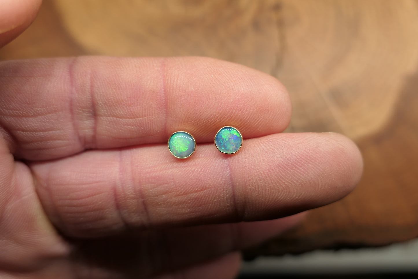 6mm 18k gold earstuds