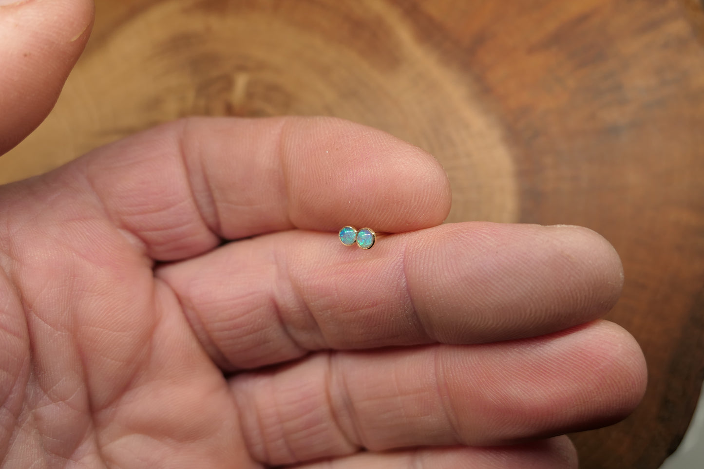 3mm 18k gold earstuds