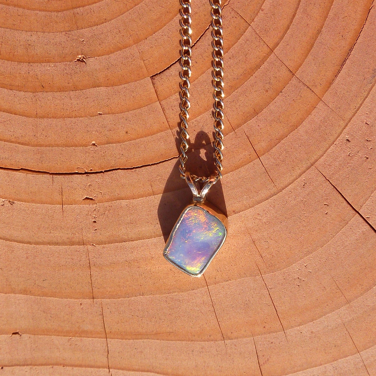 9k gold opal pendant