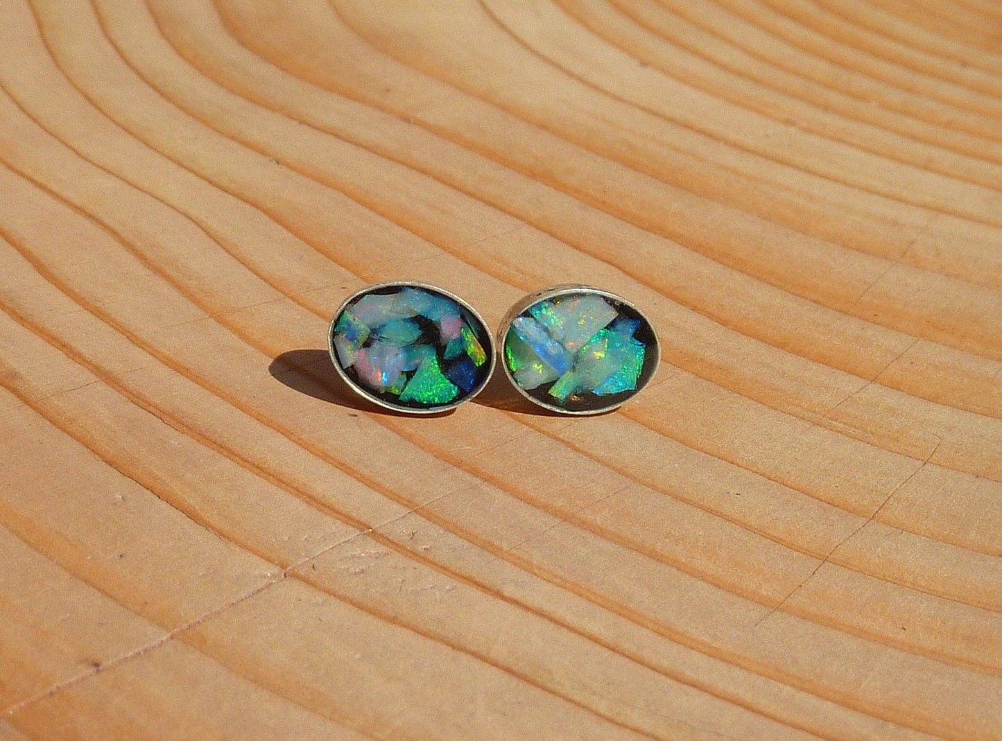 Opal inlay stud earrings