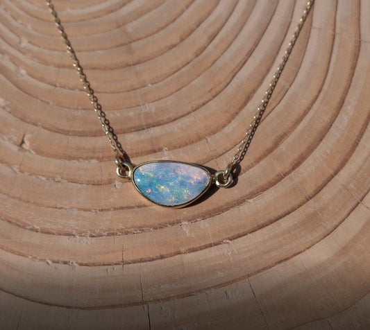 18k gold opal doublet pendant