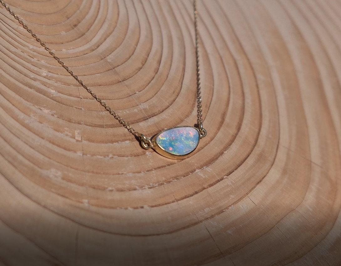 18k gold opal doublet pendant