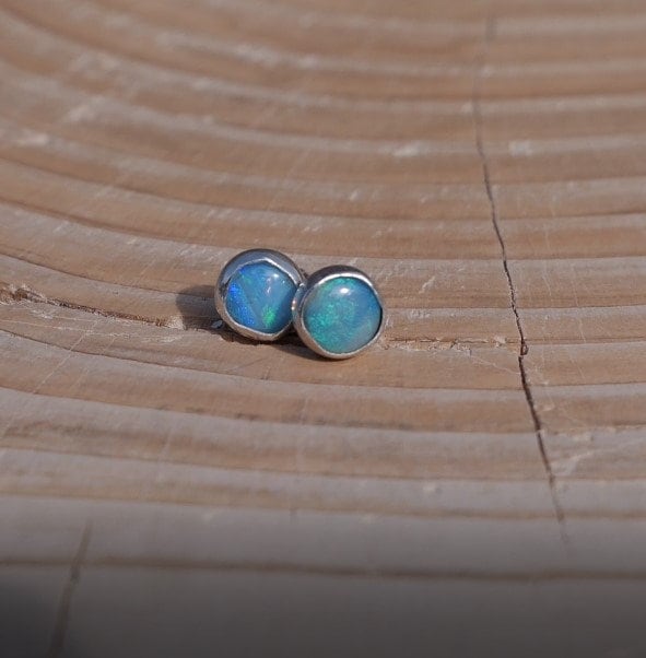 5mm silver opal ear studs