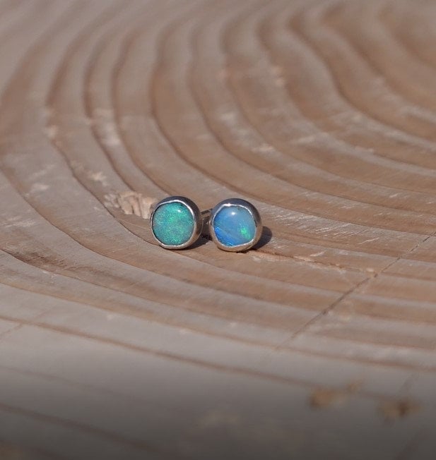 5mm silver opal ear studs