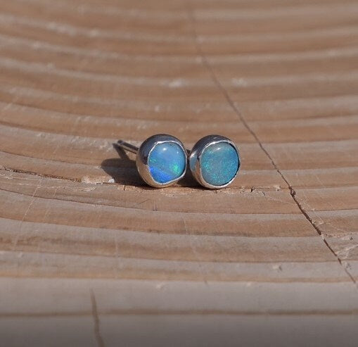 5mm silver opal ear studs