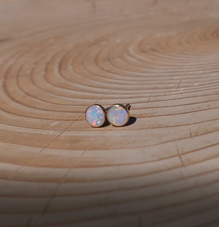 Brilliant 5mm 18k gold ear studs|earrings|gem opal