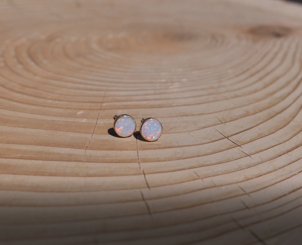 Brilliant 5mm 18k gold ear studs|earrings|gem opal