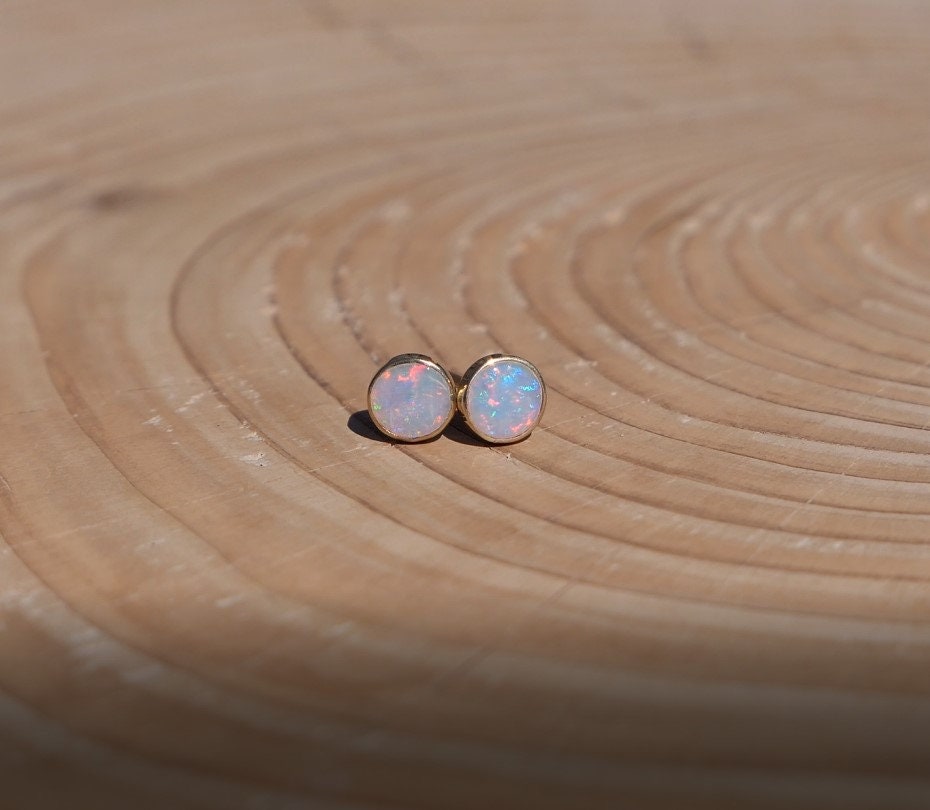 Brilliant 5mm 18k gold ear studs|earrings|gem opal