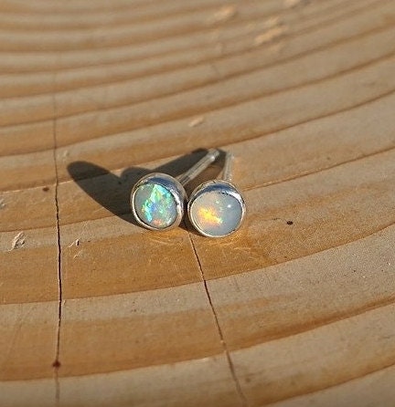 4mm silver solid opal earstud