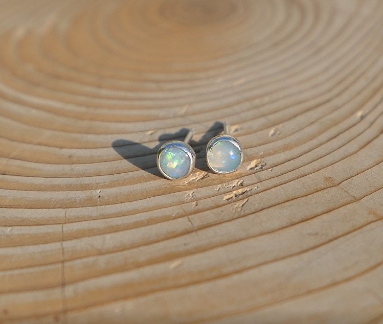 4mm silver solid opal earstud