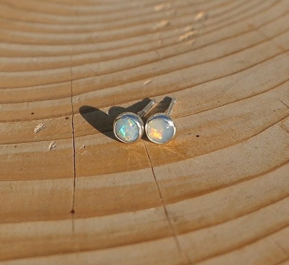 4mm silver solid opal earstud