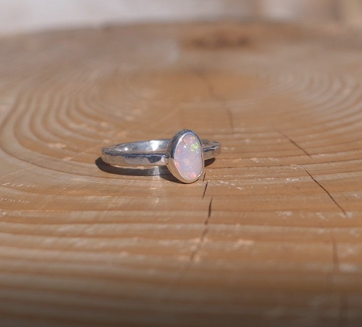 Size H Silver opal ring