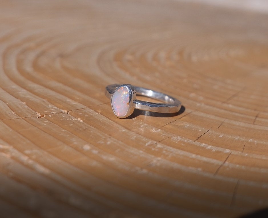 Size H Silver opal ring