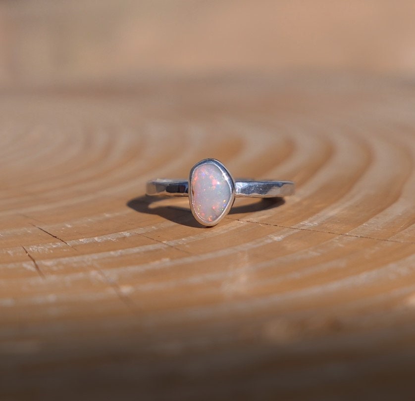 Size H Silver opal ring